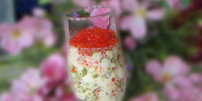 Рецепт оливье с форелью и красной икрой