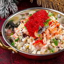 Рецепт Оливье с раковыми шейками