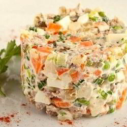 Рецепт Салата Оливье с семгой