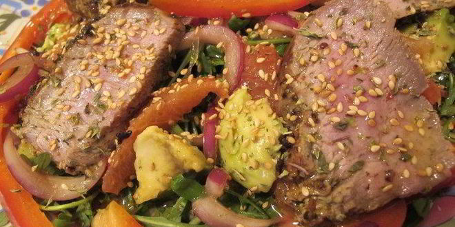 Рецепт салата из руколы, говядины и красных апельсин