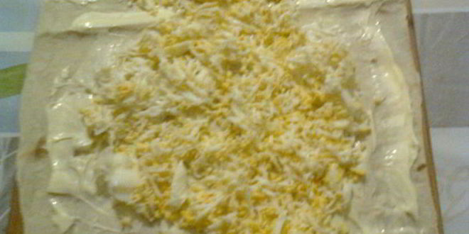 Рецепт мимозы в рулете из лаваша