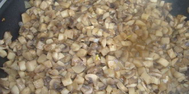 Рецепт грибов в сливочном соусе под шубой из фарфалле