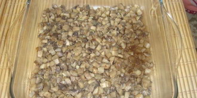 Рецепт грибов в сливочном соусе под шубой из фарфалле