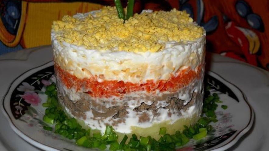 Рецепт салата слоеного печень под шубой