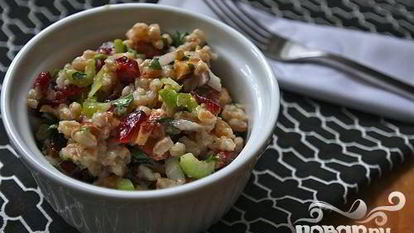 Рецепт Салата с фарро, клюквой и сельдереем