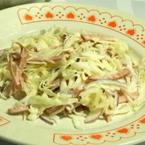 Рецепт Салата с капустой и копченой колбасой
