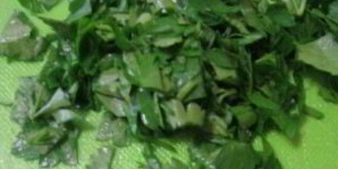 Рецепт салата с капустой и копченой колбасой