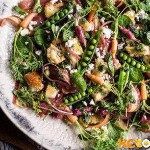 Рецепт Салата с морковью и сухариками