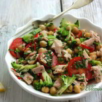 Рецепт Салата с нутом и тунцом