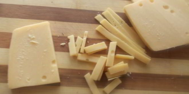 Рецепт салата с сыром и маринованными шампиньонами