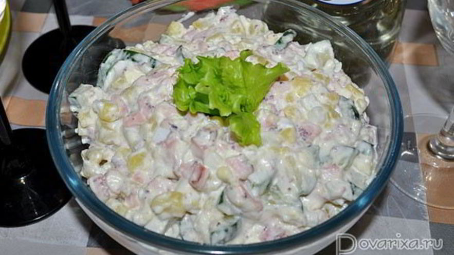 Рецепт салата со щупальцами кальмара и картофелем