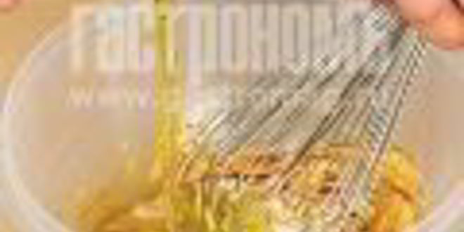 Рецепт салата цезарь с беконом и яйцом