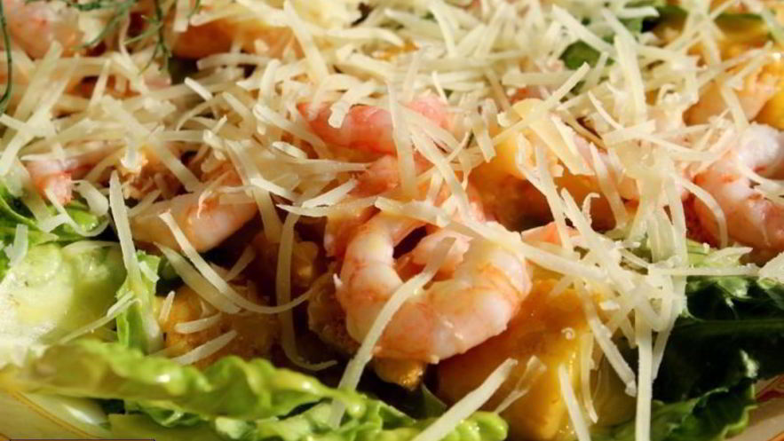 Рецепт салата цезарь с креветками без майонеза