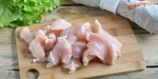 Рецепт салата цезарь с курицей и сухариками