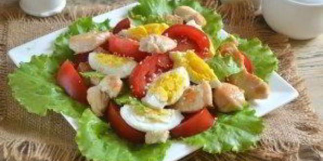 Рецепт салата цезарь с курицей и сухариками