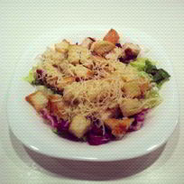 Рецепт Салата Цезарь с сырным соусом