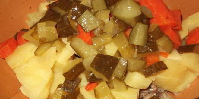 Рецепт салата с сельдью под соусом винегрет