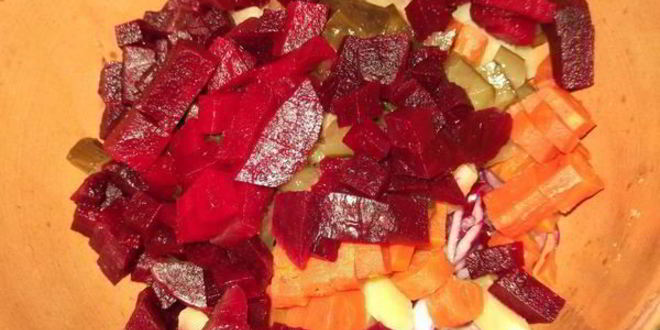 Рецепт салата с сельдью под соусом винегрет