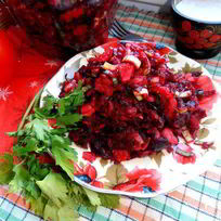 Салат Винегретный мотив с пикантной заправкой