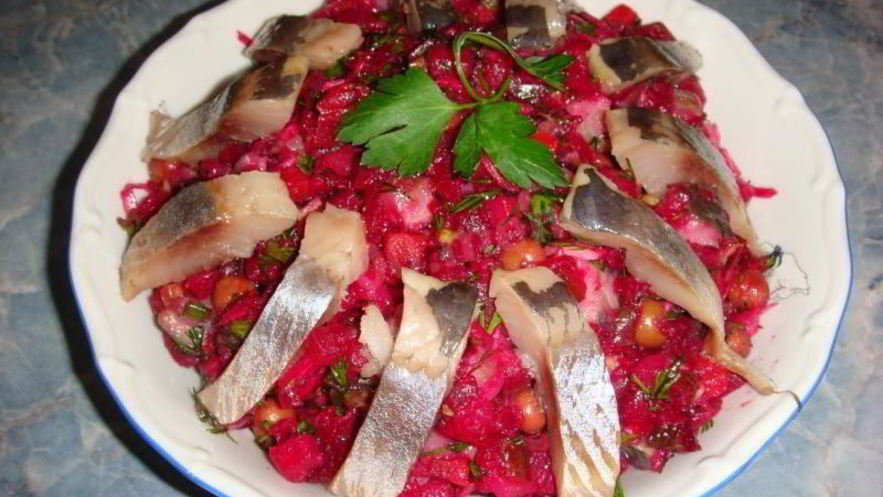 Рецепт вкусного винегрета с селедкой