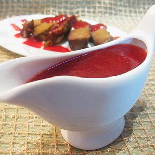 Рецепт Брусничного соуса на коньяке с анисом