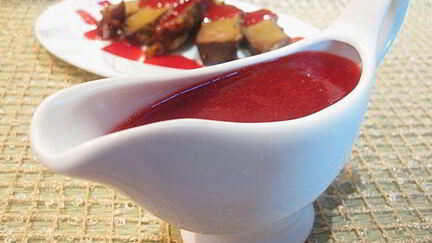 Рецепт Брусничного соуса на коньяке с анисом