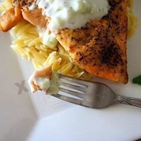 Рецепт Лосося по-гречески с соусом цацики