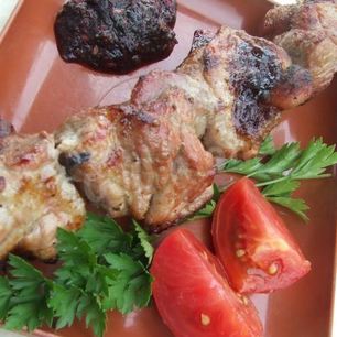 Рецепт Соуса из смородины к мясу и шашлыку