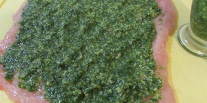 Рецепт филе индейки с соусом песто из укропа