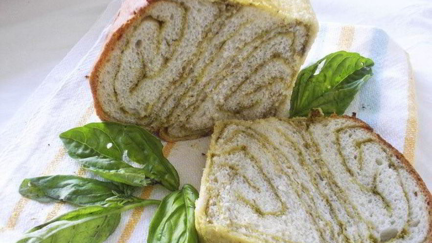 Рецепт хлеба с соусом песто