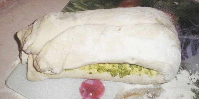 Рецепт хлеба с соусом песто