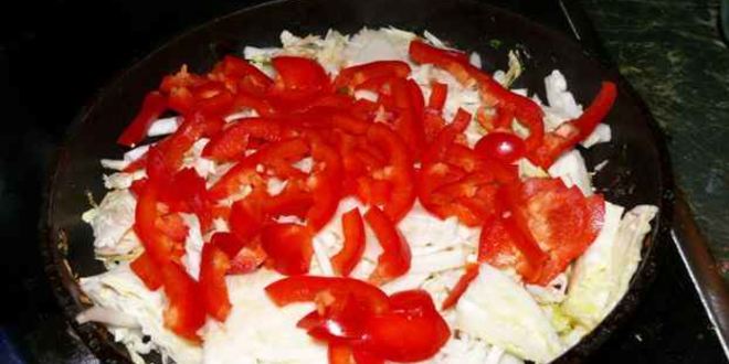 Рецепт овощей пассированных с соусом песто