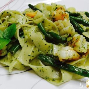 Рецепт Пасты с креветками и фасолью под соусом песто