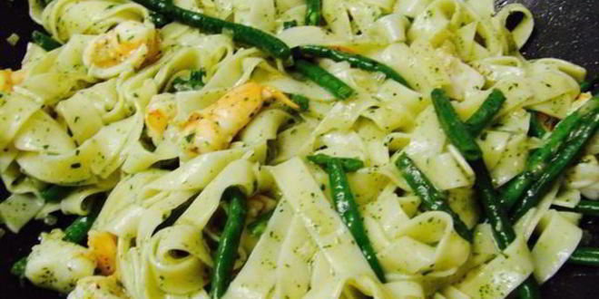 Рецепт пасты с креветками и фасолью под соусом песто