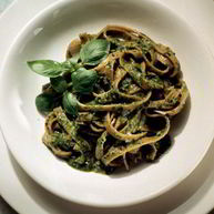 Рецепт Пасты с соусом песто из рукколы и грецких орехов