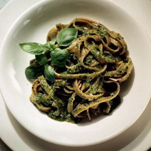 Рецепт Пасты с соусом песто из рукколы и грецких орехов
