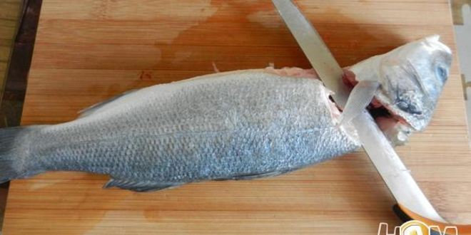 Рецепт сибаса, запеченого с соусом песто