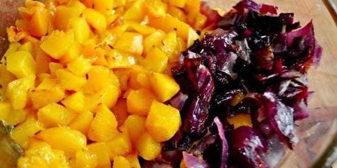 Рецепт персиковой сальсы с чипсами из лаваша