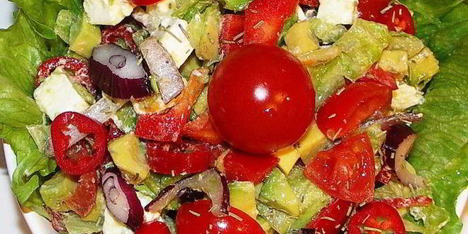 Рецепт разноцветной сальсы с брынзой