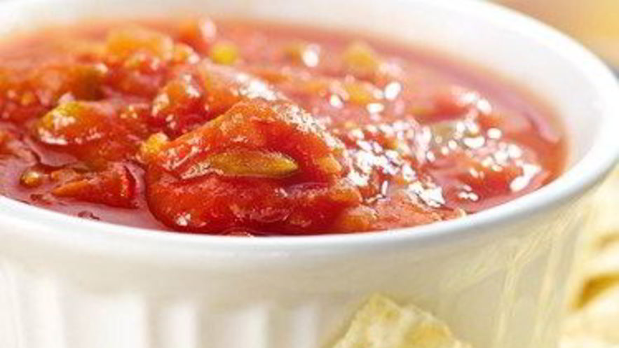 Рецепт сальсы из жареной кукурузы, зеленых чили и кинзы