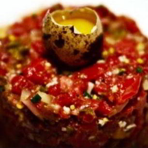 Рецепт Тартара из говядины с анчоусами и корнишонами