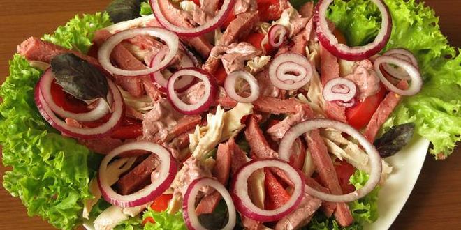 Рецепт мясного салата с майонезом-ткемали