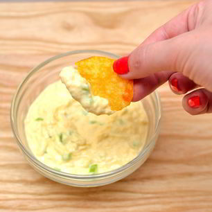 Рецепт Сырного соуса для чипсов начос