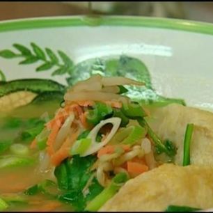 Рецепт Куриного бульона с яйцом и имбирем