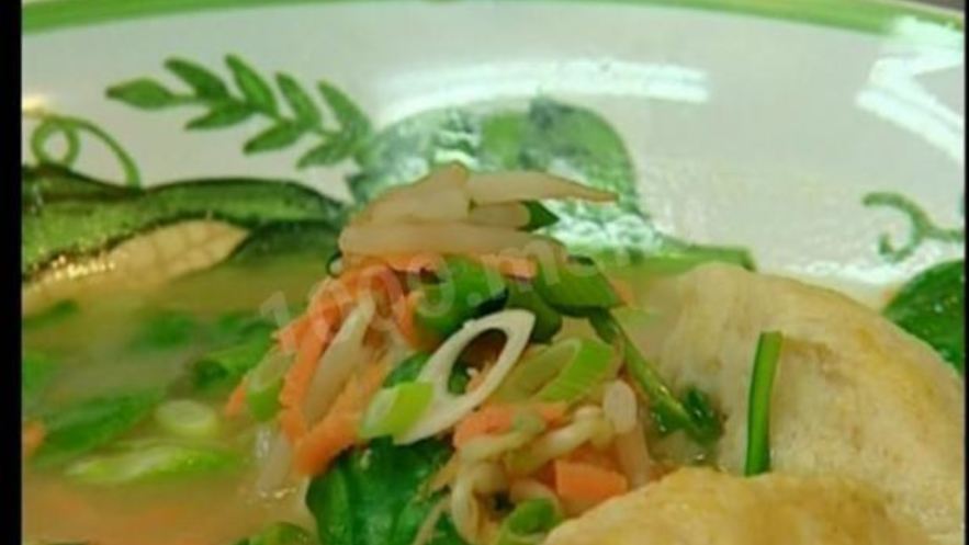 Рецепт куриного бульона с яйцом и имбирем