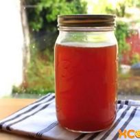 Прозрачный говяжий бульон на мясе и костях