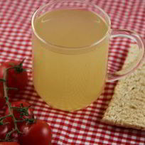 Рыбный бульон с белым вином, тимьяном и анисом