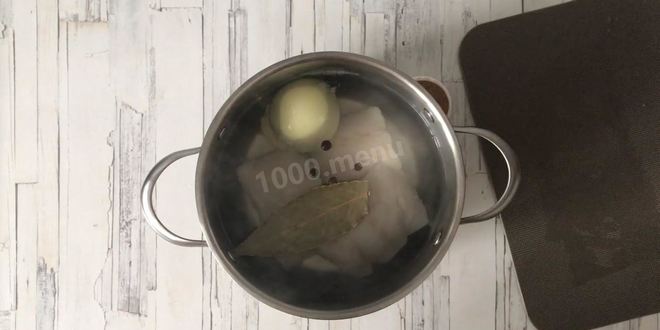Рецепт трески по-польски на рыбном бульоне с корнем сельдерея