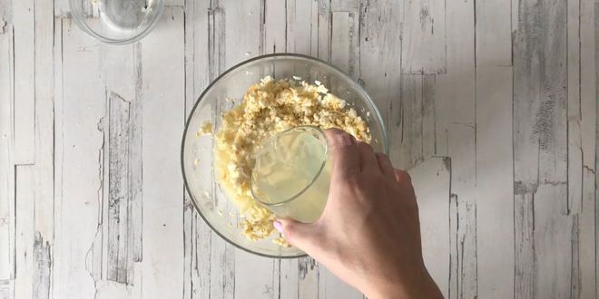 Рецепт трески по-польски на рыбном бульоне с корнем сельдерея