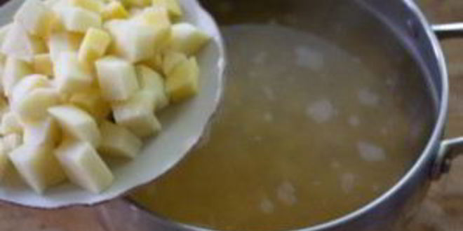 Рецепт горохового супа с копченым салом